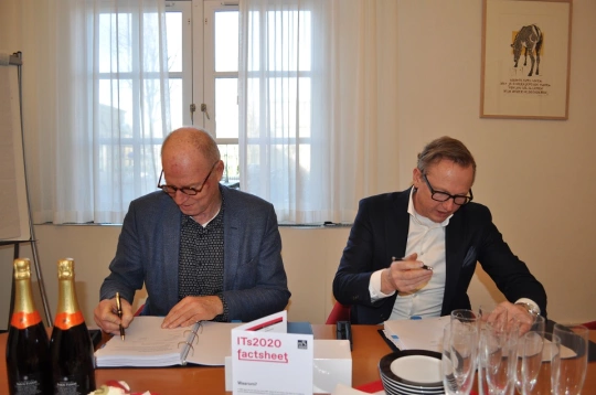 Marien de Langen (Bestuurder Stadgenoot) en Hero de Klaver (Commercieel Directeur Aareon) Marien de Langen (Bestuurder Stadgenoot) en Hero de Klaver (Commercieel Directeur Aareon)