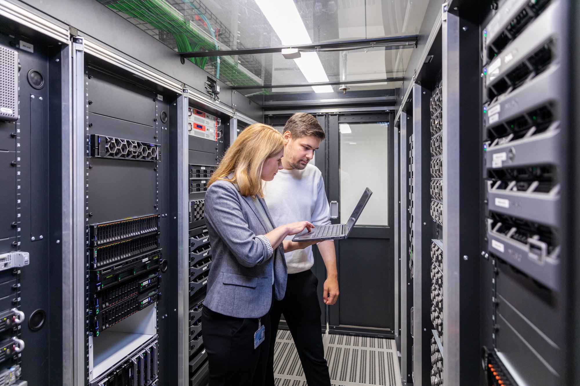 aareon_employee_data_center-7943
